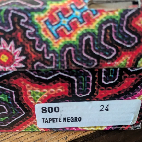 Brown Leather Embroidered Women's Shoes - Picture 5 of 5